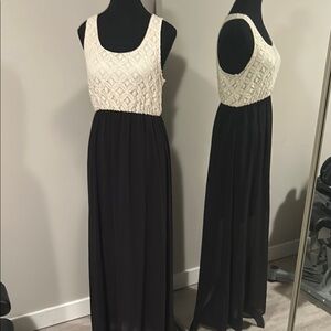 Elegant Black and Cream Maxi Dress